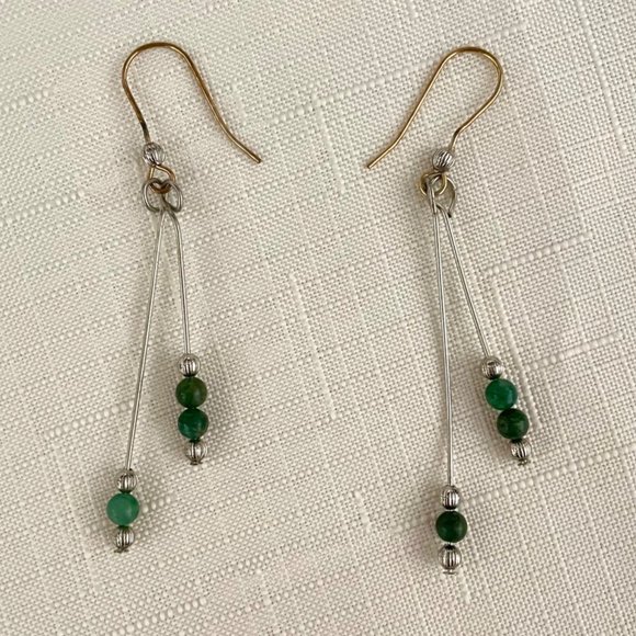 Handcrafted Womens Dangling Earings with Green Natural Stone Beads - Picture 3 of 7